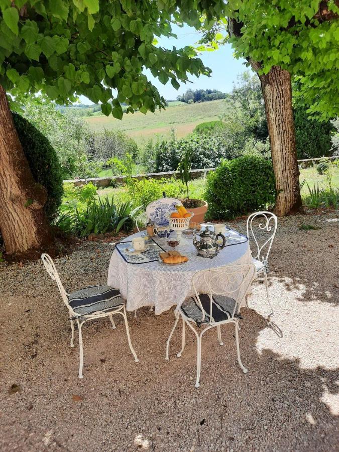 Chateau De Gardes Bed & Breakfast Castin Exterior photo